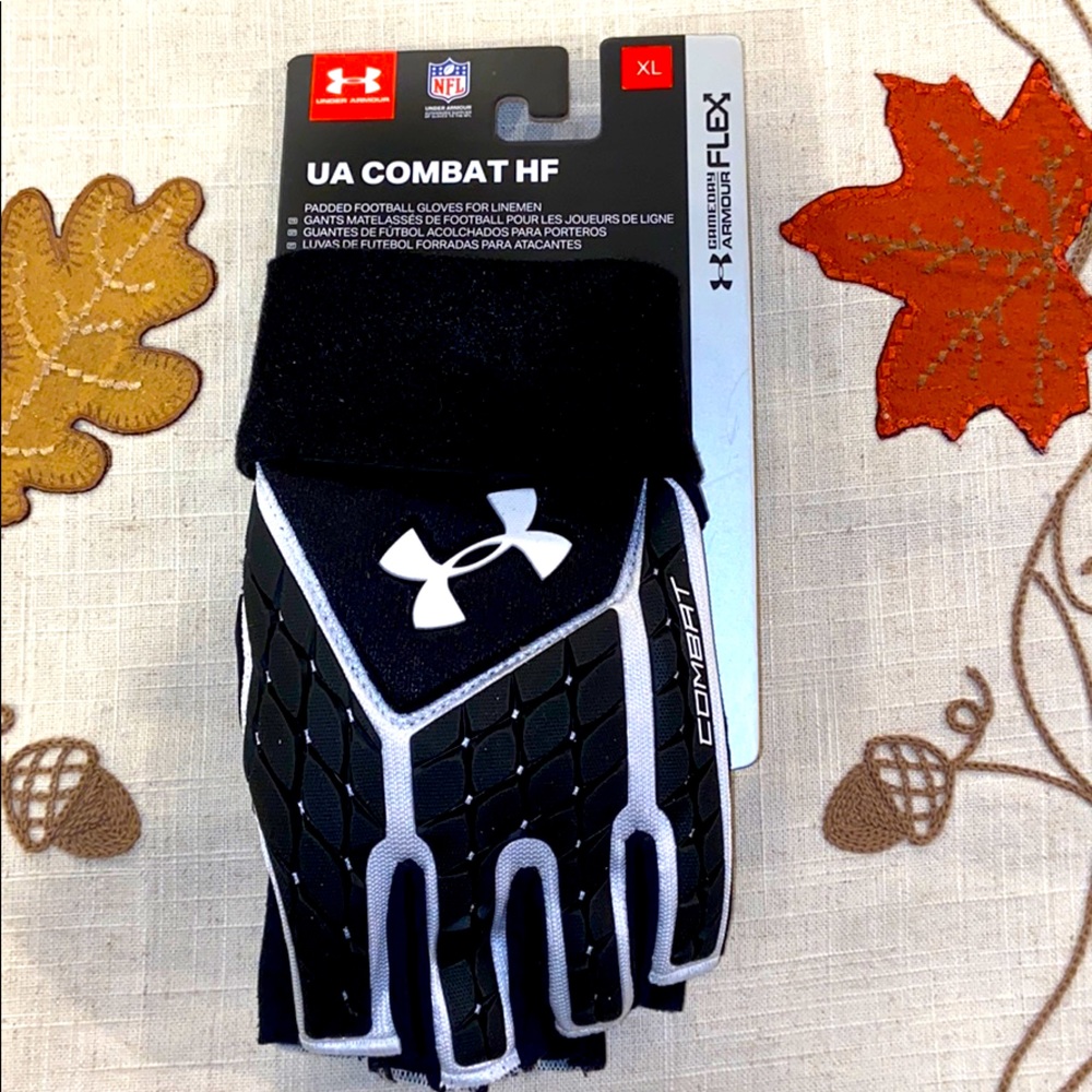 Under Armour padded football gloves Men’s size XL